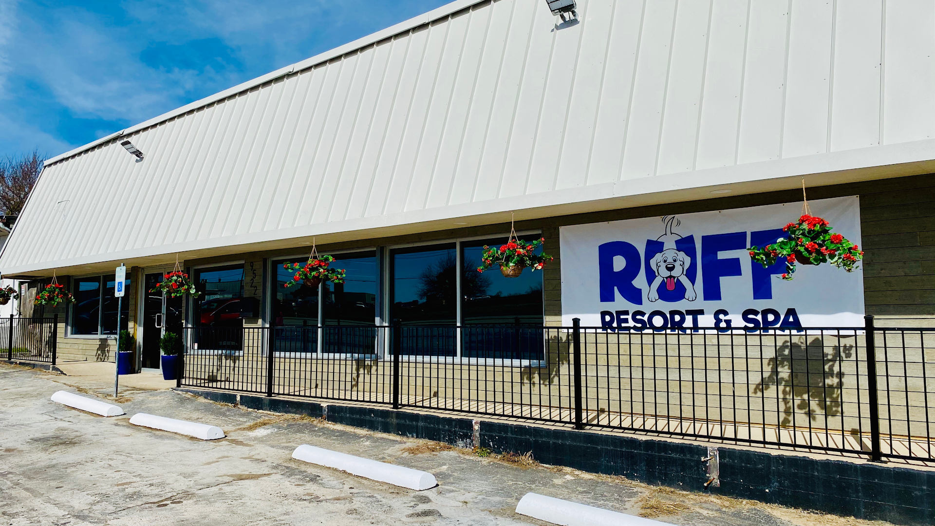 Ruff Resort & Spa in Fort Worth, TX