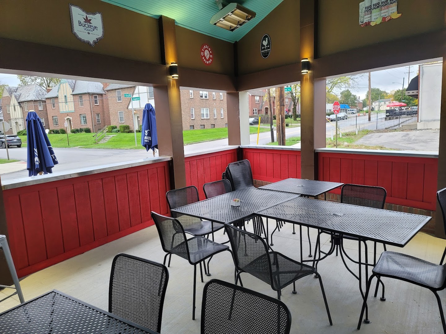 Caddy's Delight Virtual Golf Lounge